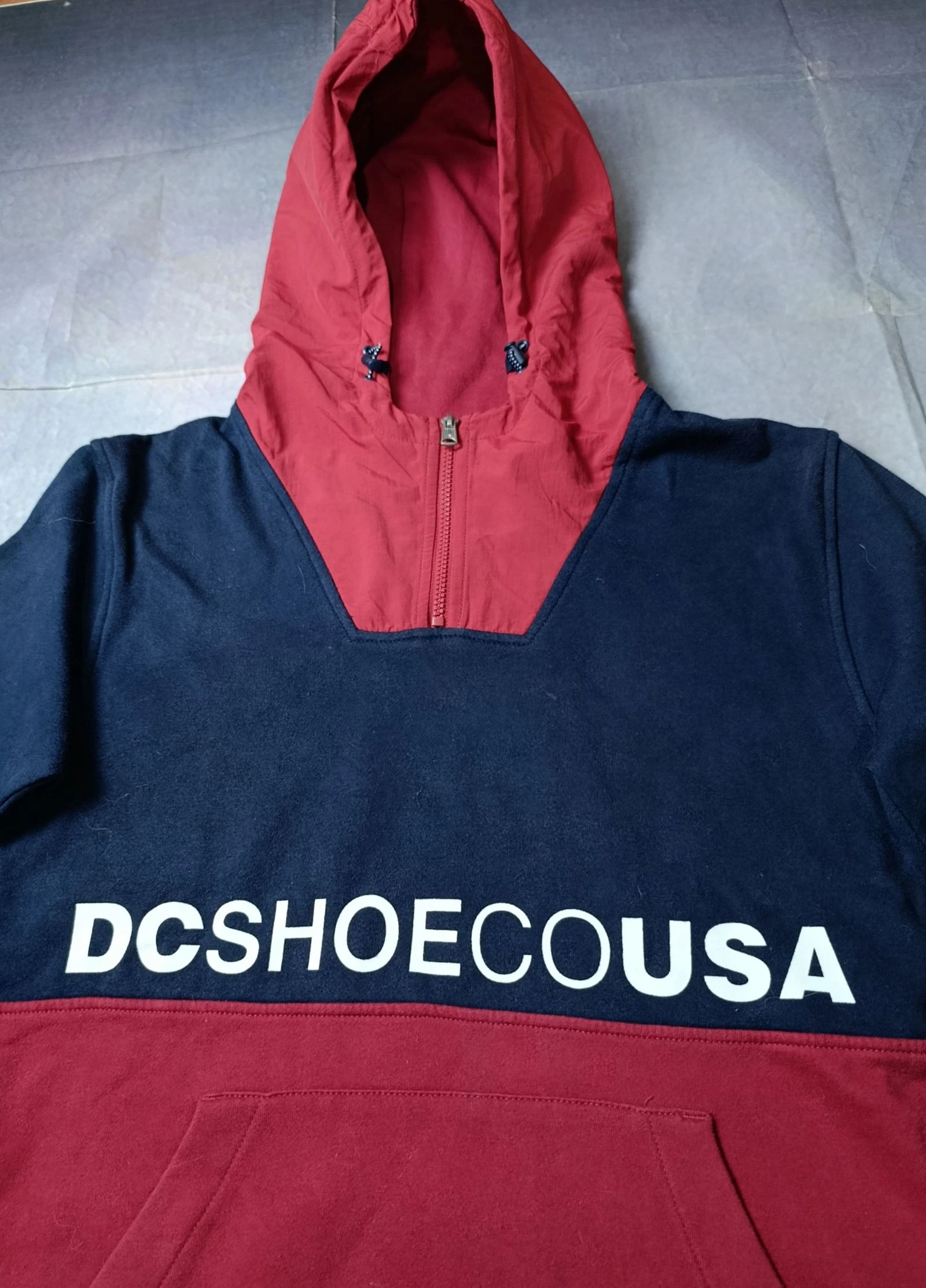 DC Shoes Sudadera con Capucha para Hombre Talla S - Camiseta de Deporte Azul Marino/Rojo con Media Cremallera – photo 3